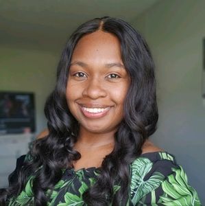 Meet your Posher, Tiffany